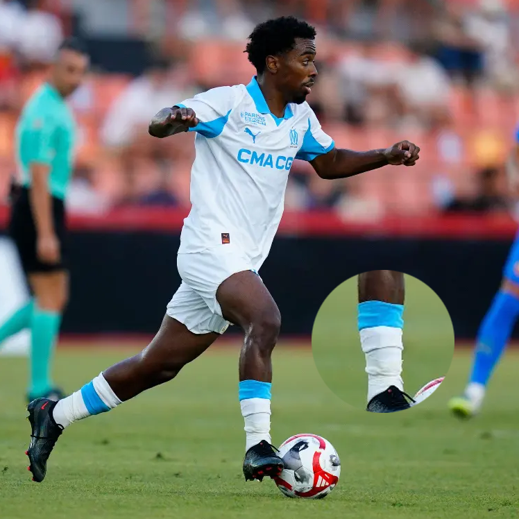 Avis Game Changer, Mini protège-tibias et chaussettes antidérapantes portées par les professionnels, comme Angel Gomes