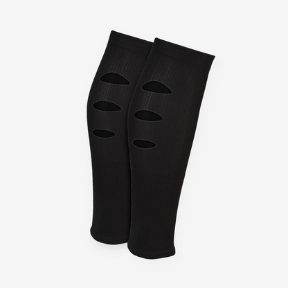 Chaussettes-a-trous-football, Manchons de football, precut socks ou jambières, couleur noir, portées sur terrain de football | Game Changer